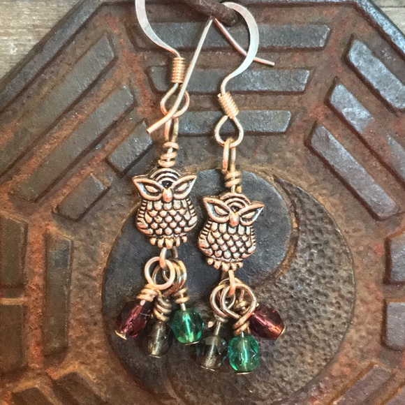 Dainty owl earrings - Picture 2 of 3